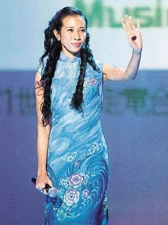 穿旗袍最美20位女明星（30位美女明星大秀旗袍装谁最妩媚）(15)