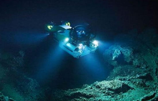 海底九万米有多恐惧？亿级水压,惟有这种生物能存在