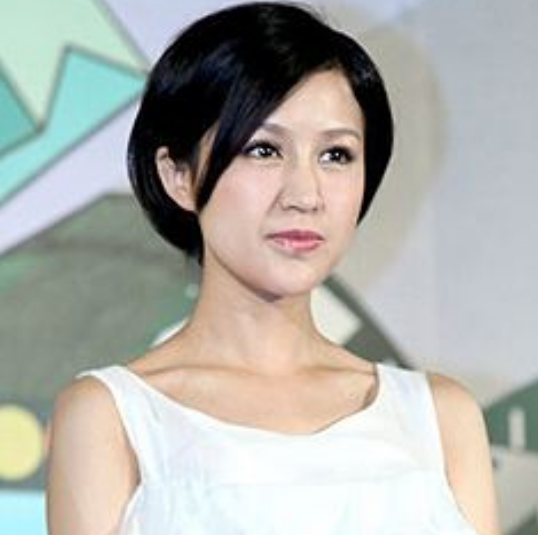 郭京飞：陆毅连襟，与鲍蕾妹一月闪婚，16年相伴生一子，幸福美满