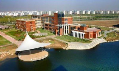 ​廊坊市同城高校，河北工业大学城市学院和廊坊师范学院