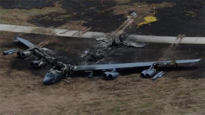 ​B52空中解体, 2枚800万吨氢弹落在美国，仅差一步引爆