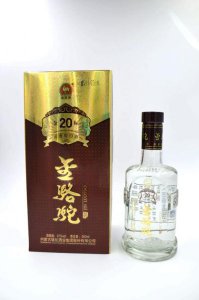 ​金骆驼酒价格表大全(骆驼烟属于什么香型)