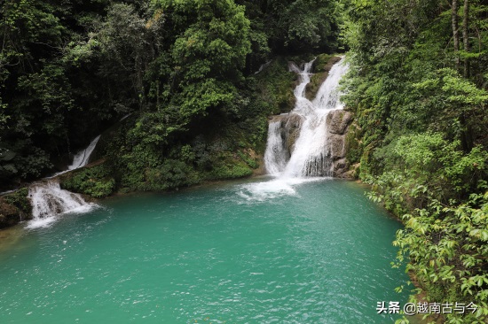 贵州荔波小七孔：水青如玉的喀斯特，被誉为最美世界自然遗产之一