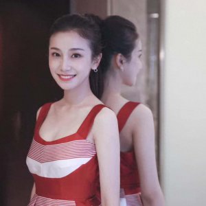 ​甜美可爱的内地女星姜梓新