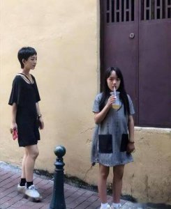 ​CCTV主持人瑶淼：从童星到模范妻子，女儿近照引关注